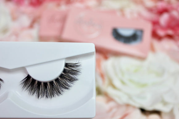 Vegan Clear Band Faux Mink Lashes